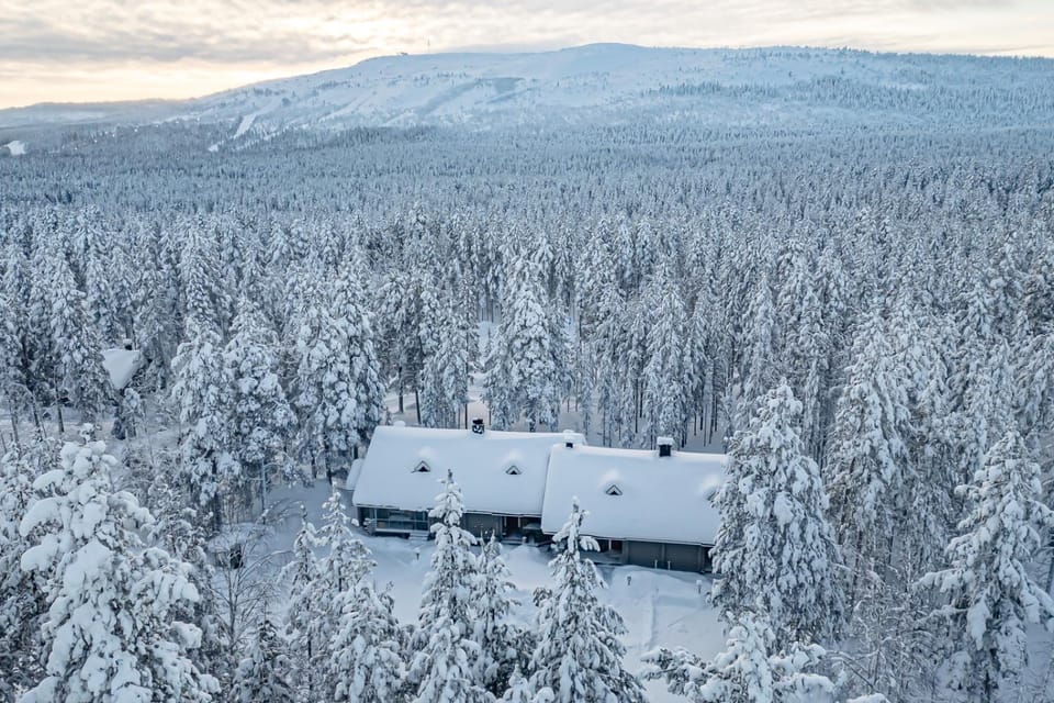Property building, Neighbourhood, Natural landscape, Bird's eye view, Winter, Quiet street view, Inner courtyard view, Parking
