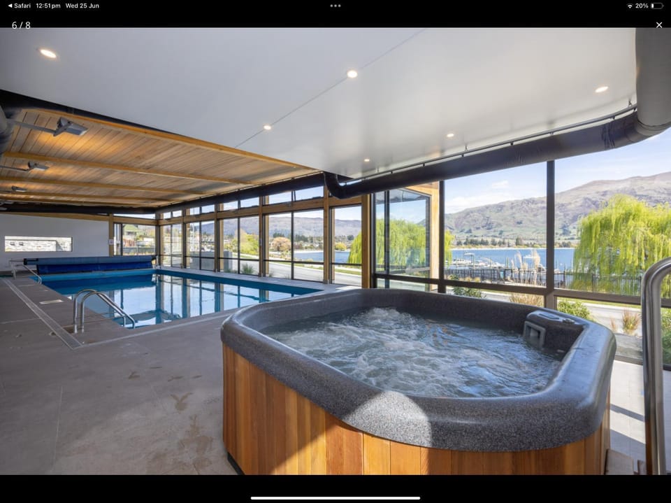 Lakeside Penthouse Studio Apartment in Wanaka