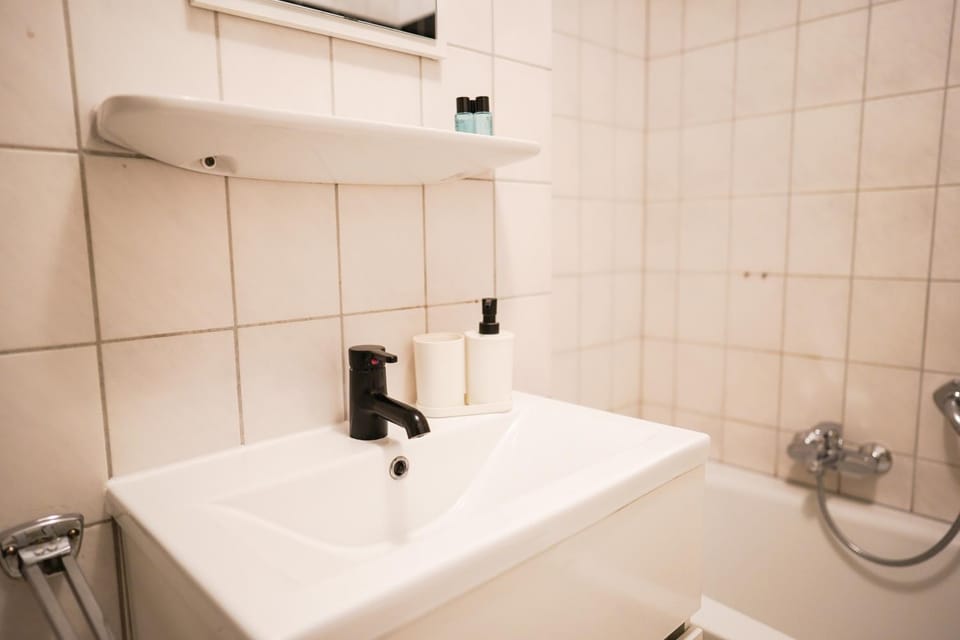 Zentrale City Wohnung in Leimen Netflix, Küche und Boxspring-Komfort Apartment in Baden-Württemberg