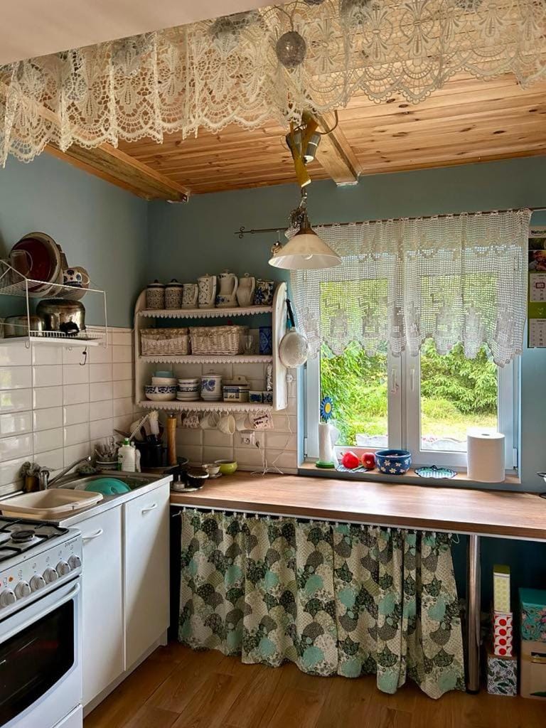 Kitchen or kitchenette, oven, stove