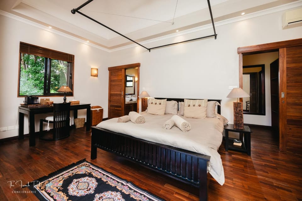 Bed, Photo of the whole room, Bedroom, towels, air conditioner