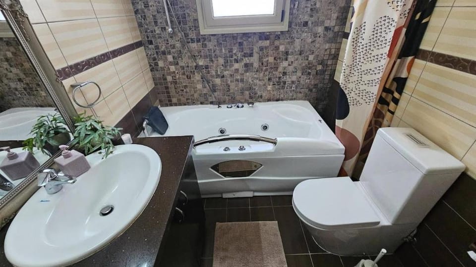 Spacious 5 bedroom Villa with 2 swimming pools Villa in Paphos District
