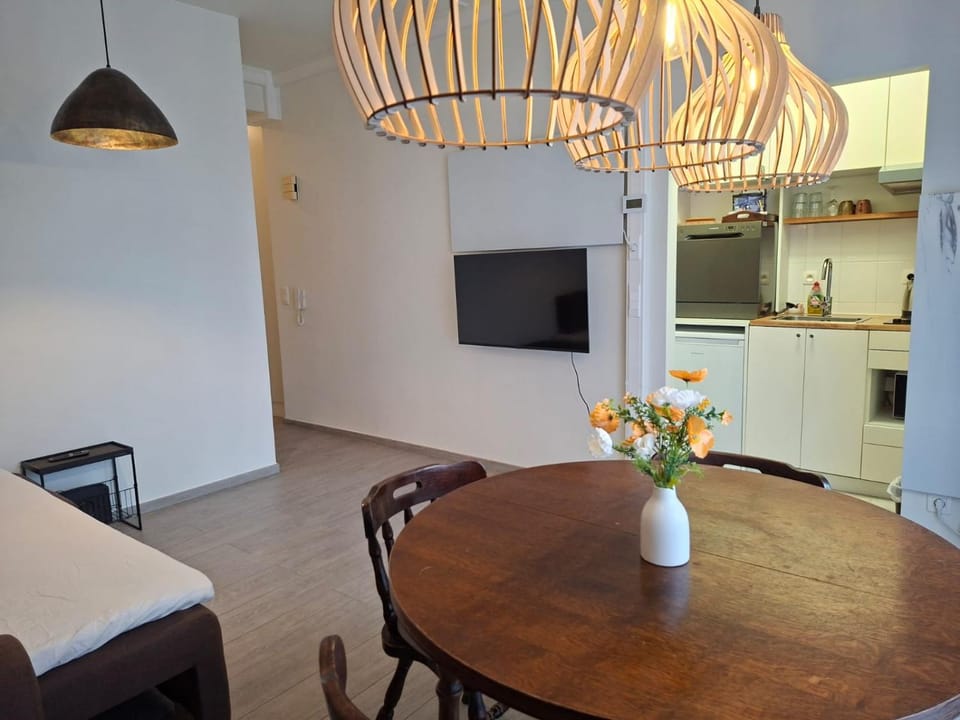 TV and multimedia, Kitchen or kitchenette, Dining area