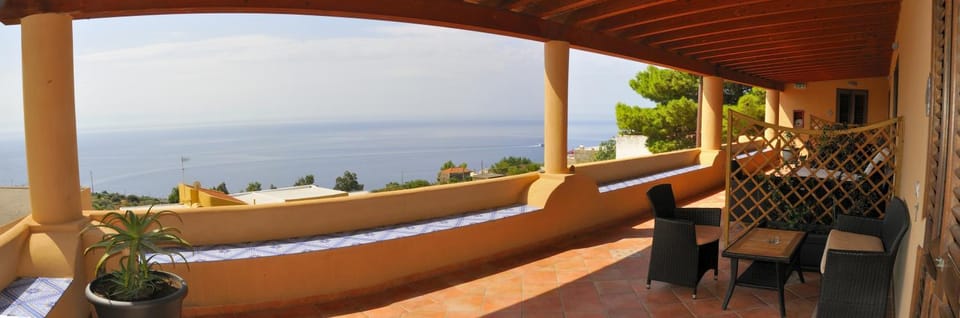 Patio, Day, Balcony/Terrace