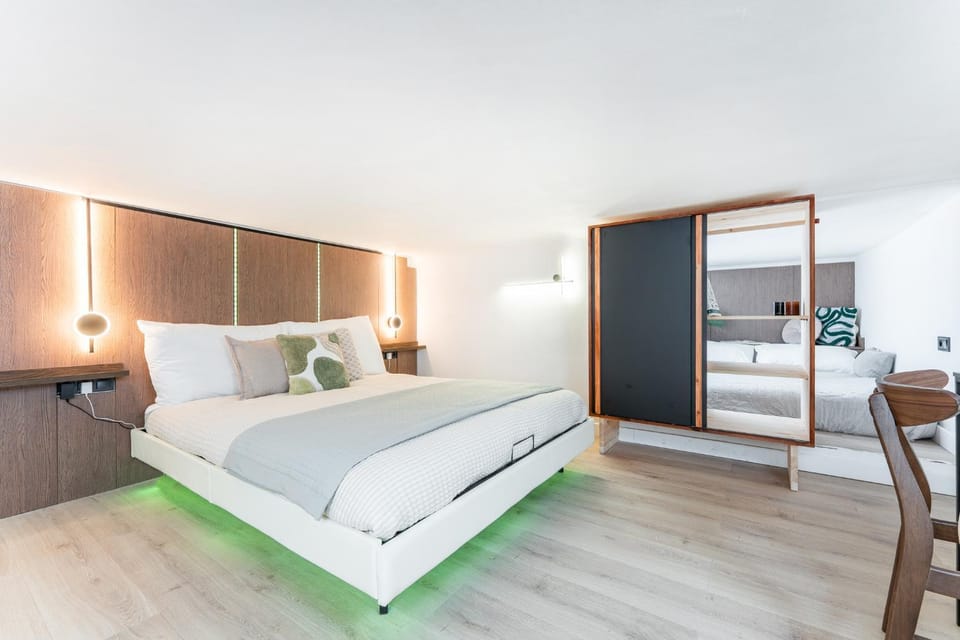 Bed, Bedroom, wardrobe