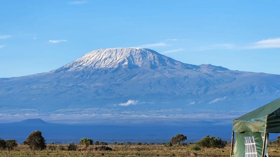 Nearby landmark, Natural landscape, Mountain view