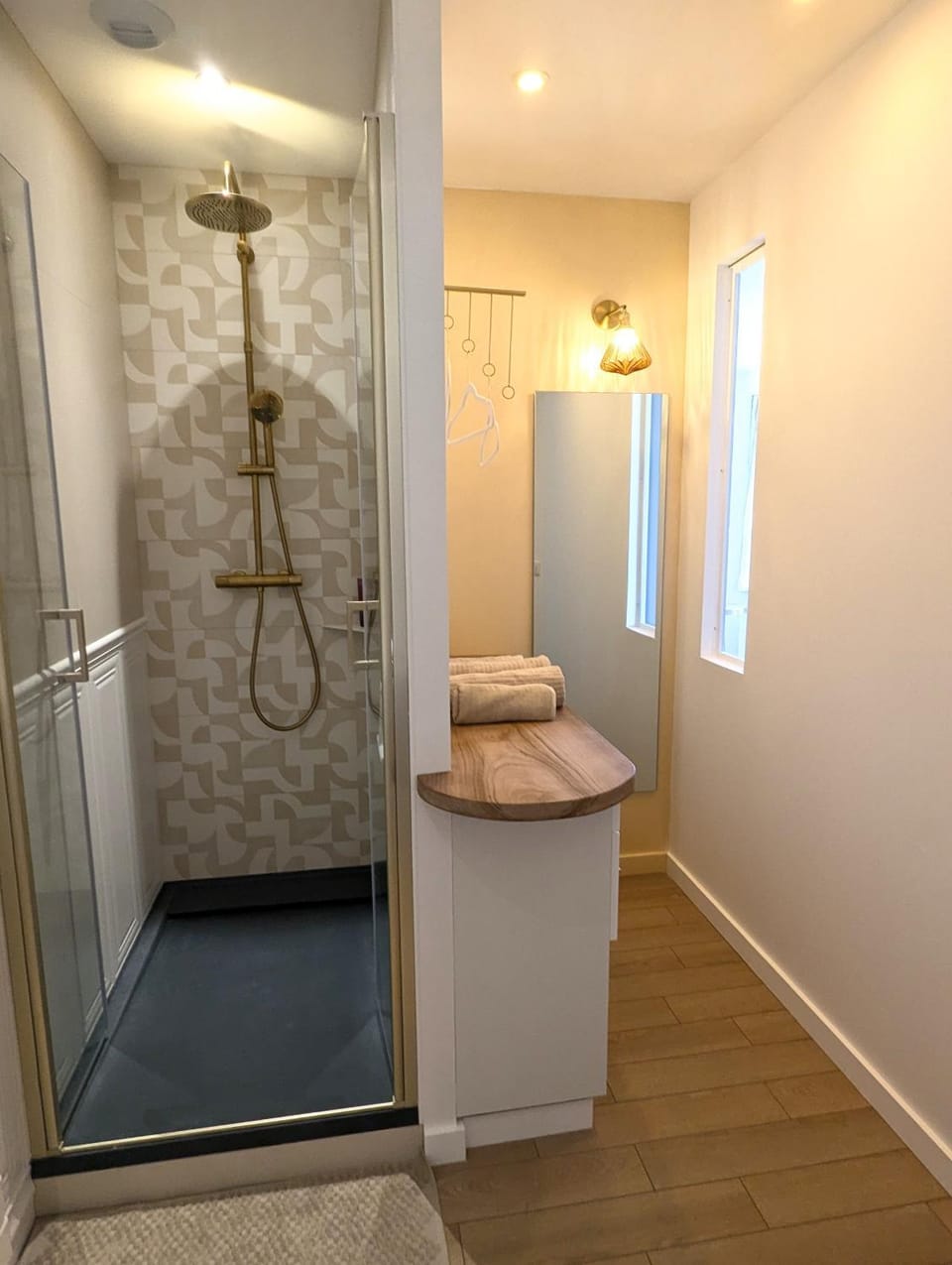 Shower, Bathroom