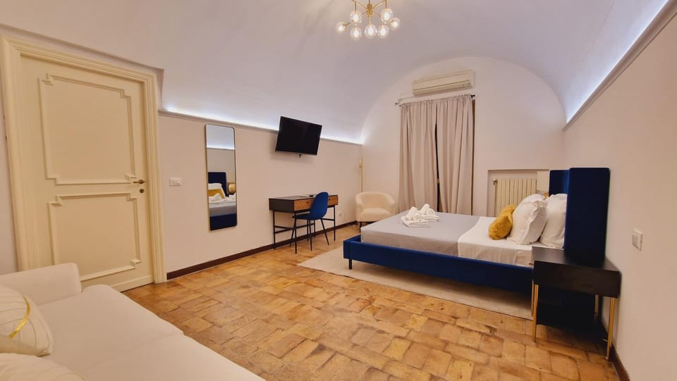 Cozy Colosseum 2BR-2BA Family Home Apartment in Rome