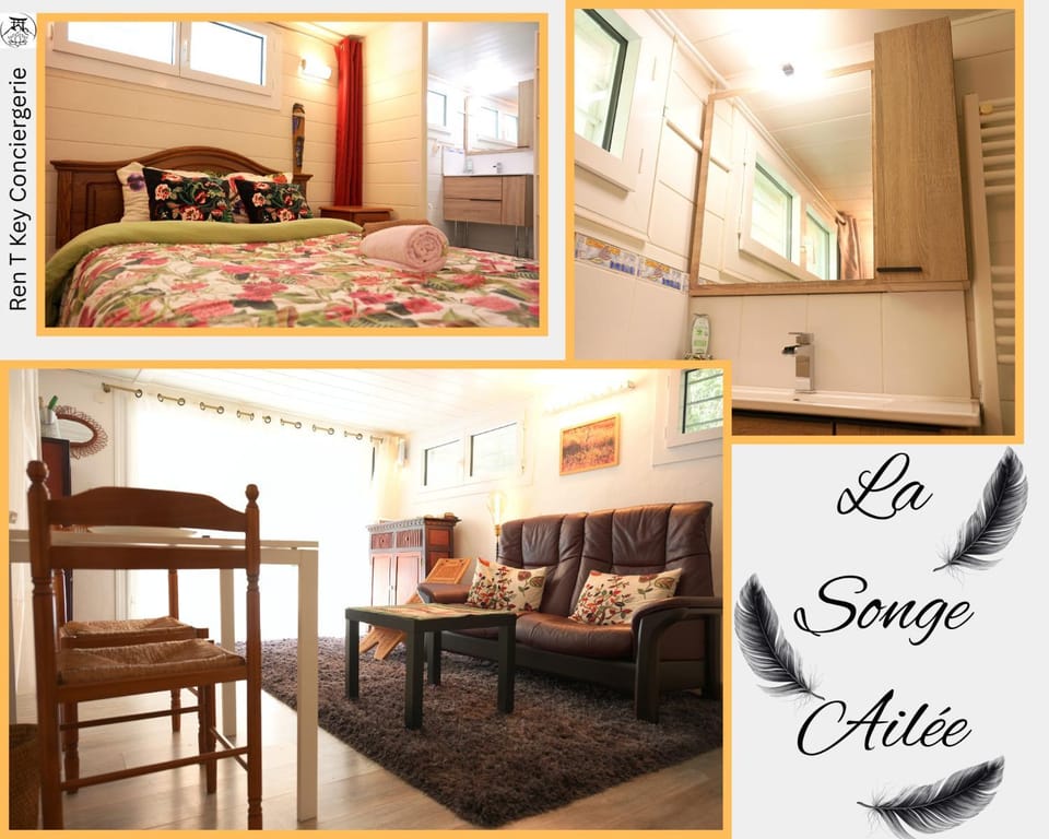 Communal lounge/ TV room, Bed, Bathroom, Living room, Photo of the whole room, Seating area, Bedroom