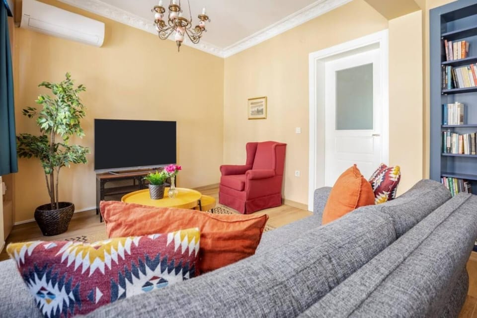 Charming New 1BD Home - Close to Shoreline! #395 Apartment in Istanbul