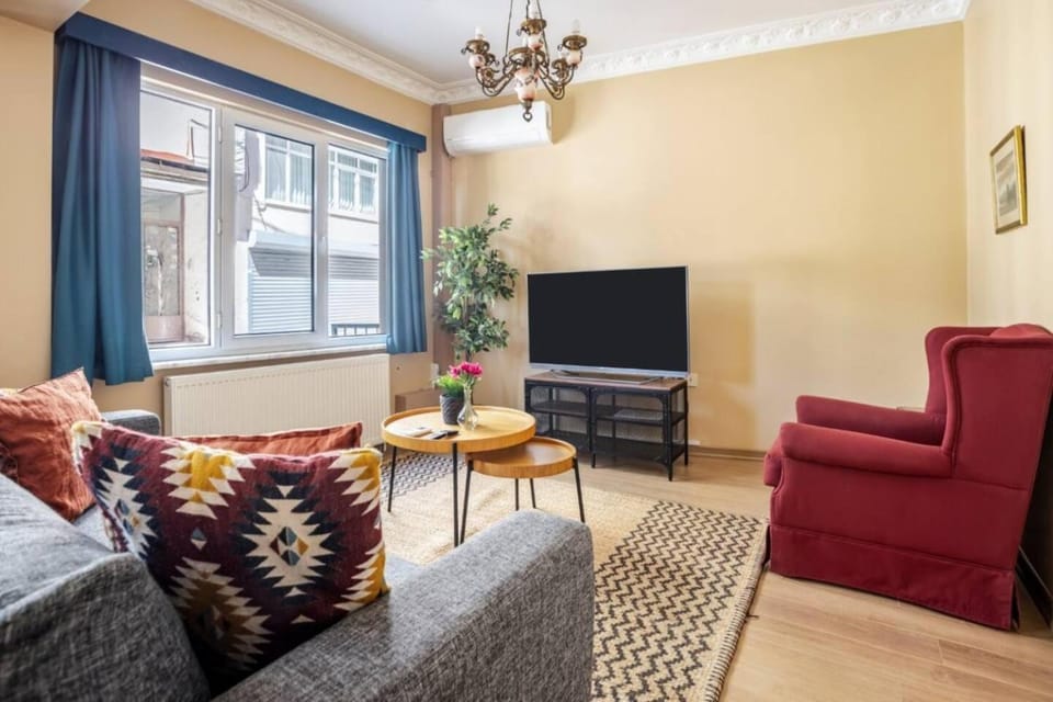 Charming New 1BD Home - Close to Shoreline! #395 Apartment in Istanbul