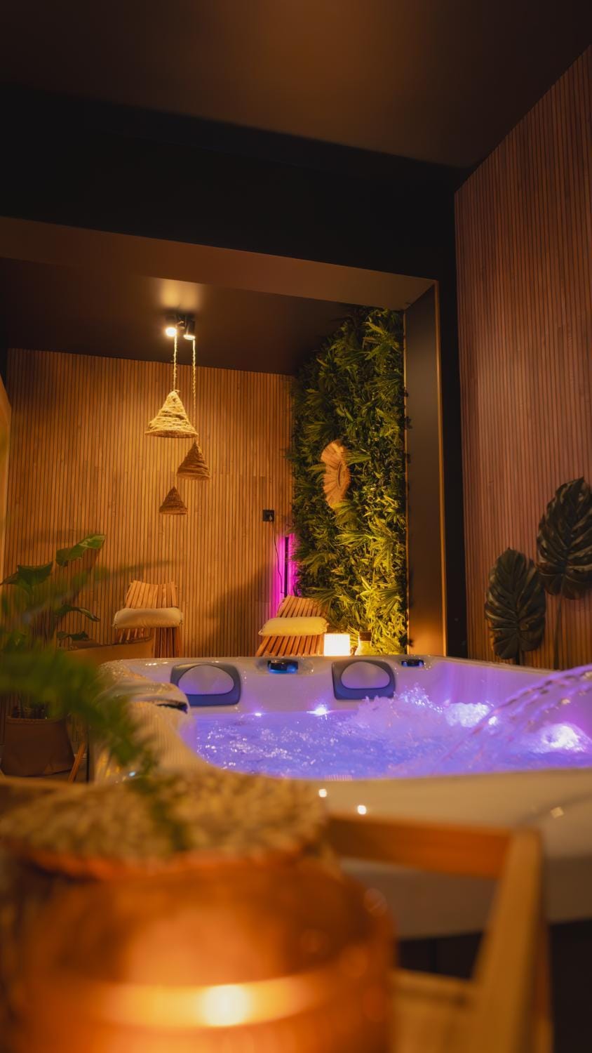Hot Tub, Sauna, Spa and wellness centre/facilities