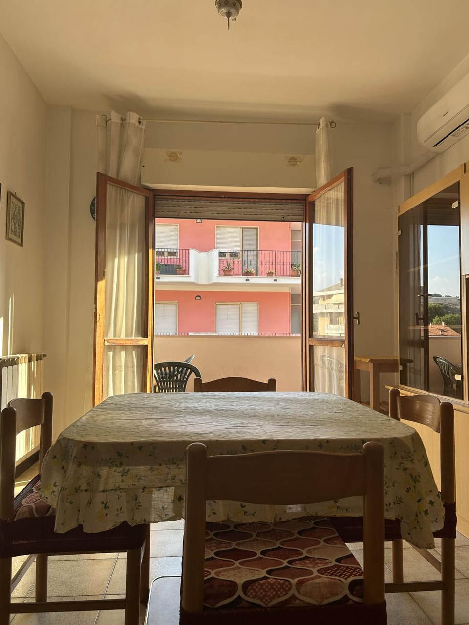 View (from property/room), Balcony/Terrace, Living room, Dining area