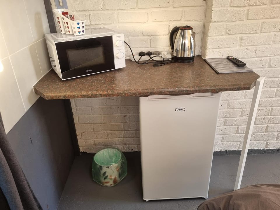 Coffee/tea facilities, Kitchen or kitchenette