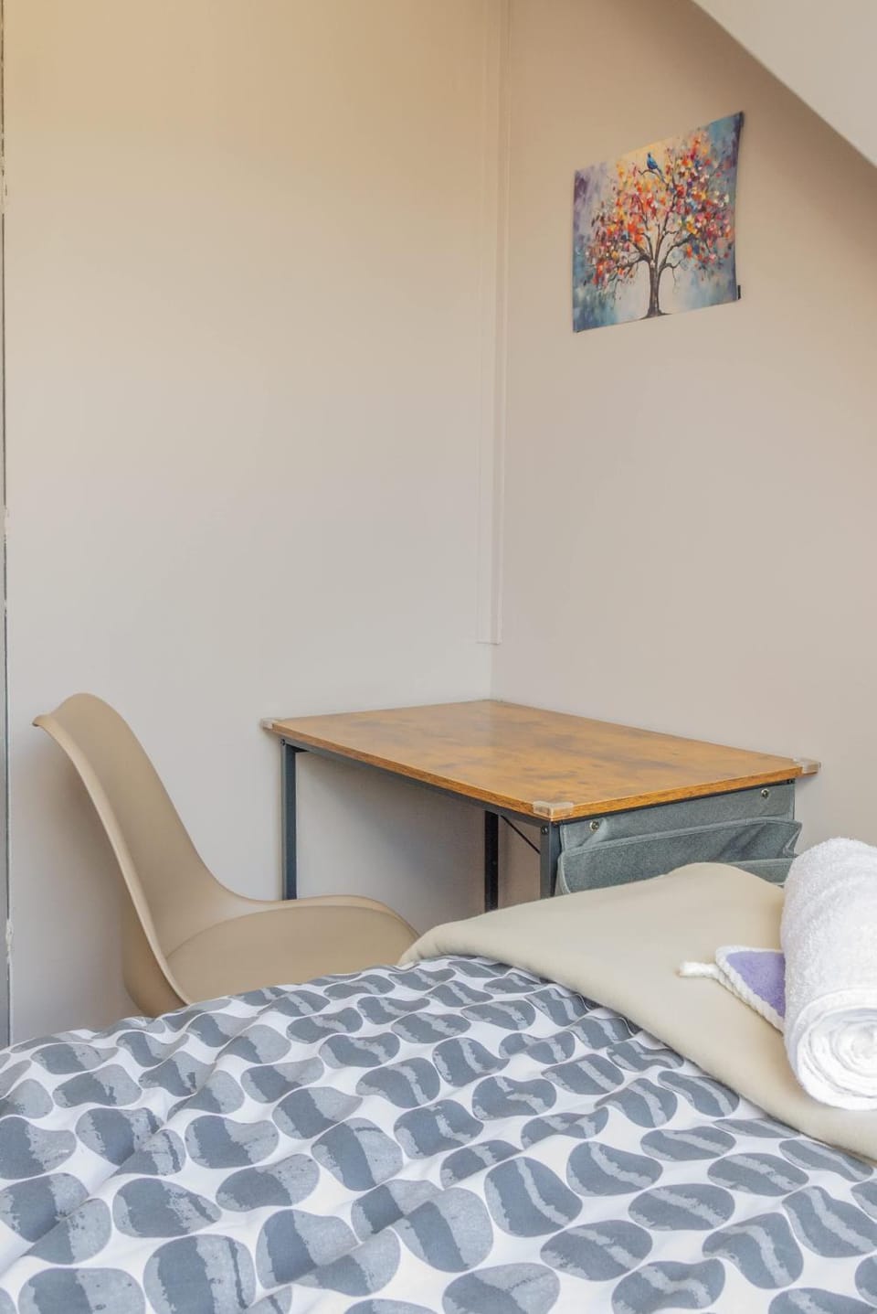 Bed, Photo of the whole room