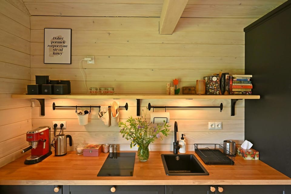 Coffee/tea facilities, Kitchen or kitchenette, Food