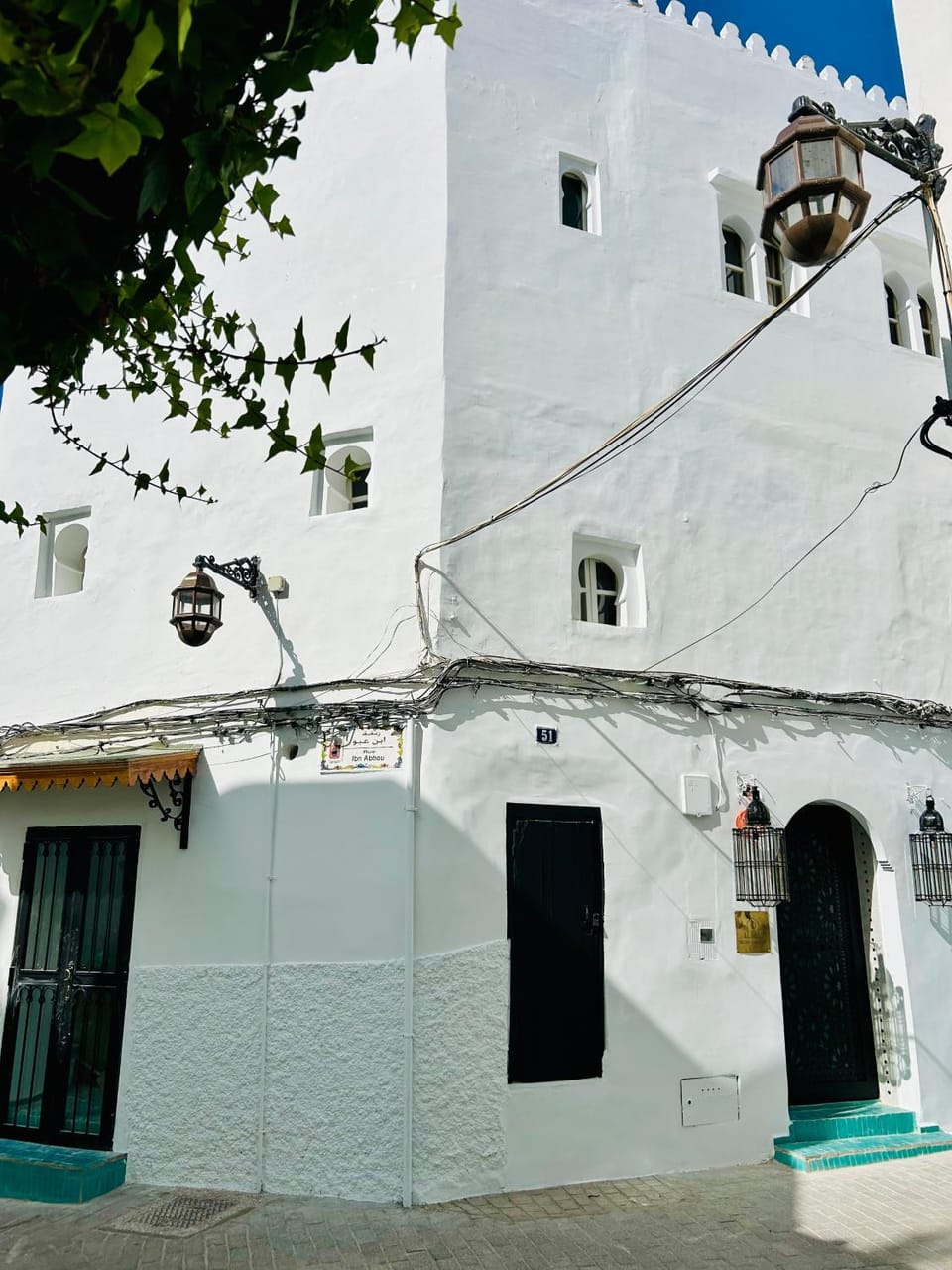 Property building, Day, Neighbourhood, Landmark view