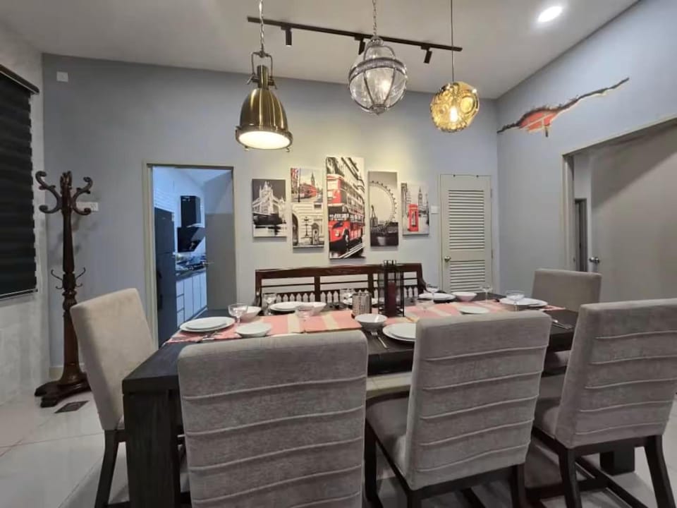 Seating area, Dining area