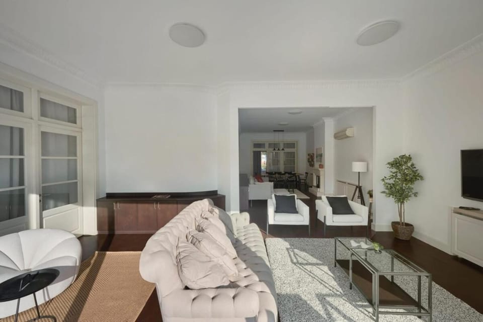 Gorgeous Bright 4bed Gem w ViewsBalcony! #115 Apartment in Istanbul