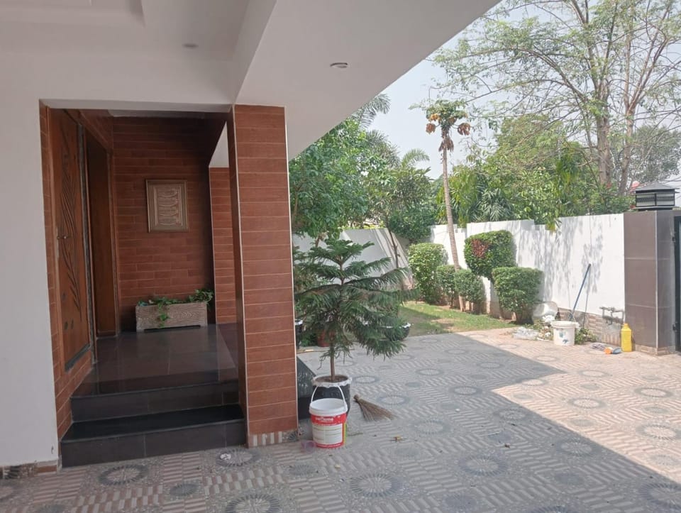 1 Independent spacious Room with attached bath and a store Bed and Breakfast in Pakistan