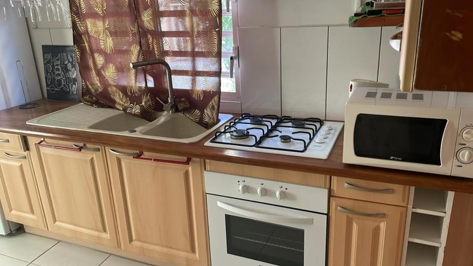 Chez Henriette Apartment in Leeward Islands