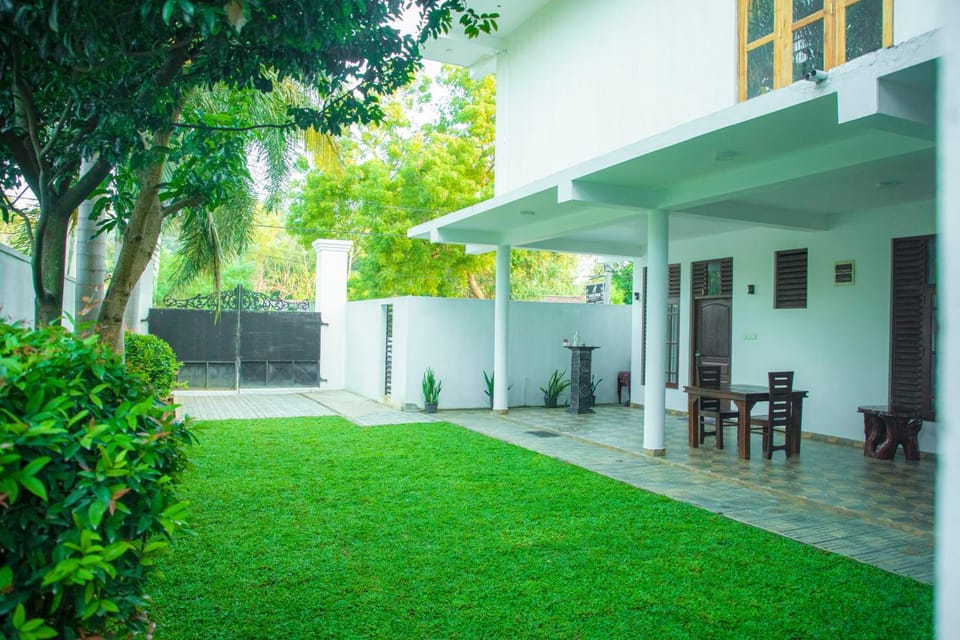 Property building, Patio, Garden