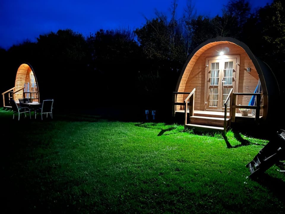 Luxe Houten Pod nr 4 Aagtekerke Dichtbij Zee en Natuur Chalet in Zeeland, Netherlands