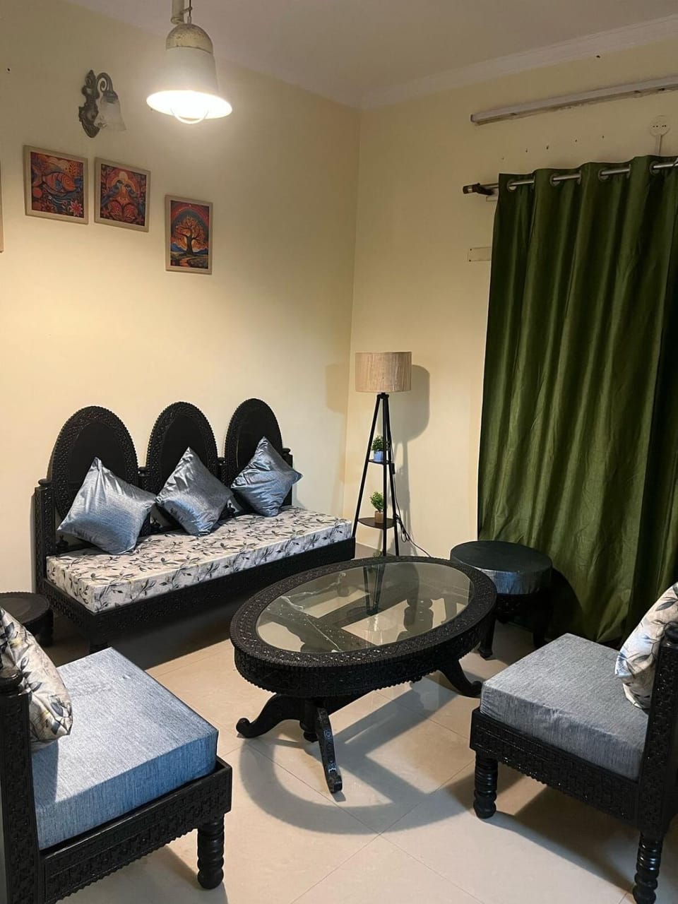 Living room, Seating area