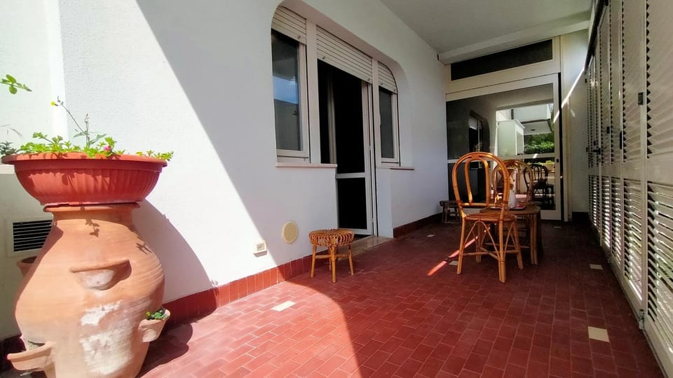 Appartamento quadrilocale 50 mt DAL MARE Taunus Vacanze cod 498 Apartment in Marcelli