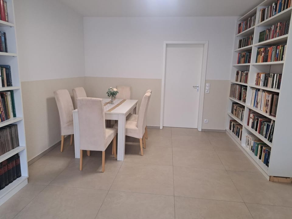 Kernsaniert Barrierefrei Apartment in North Rhine-Westphalia