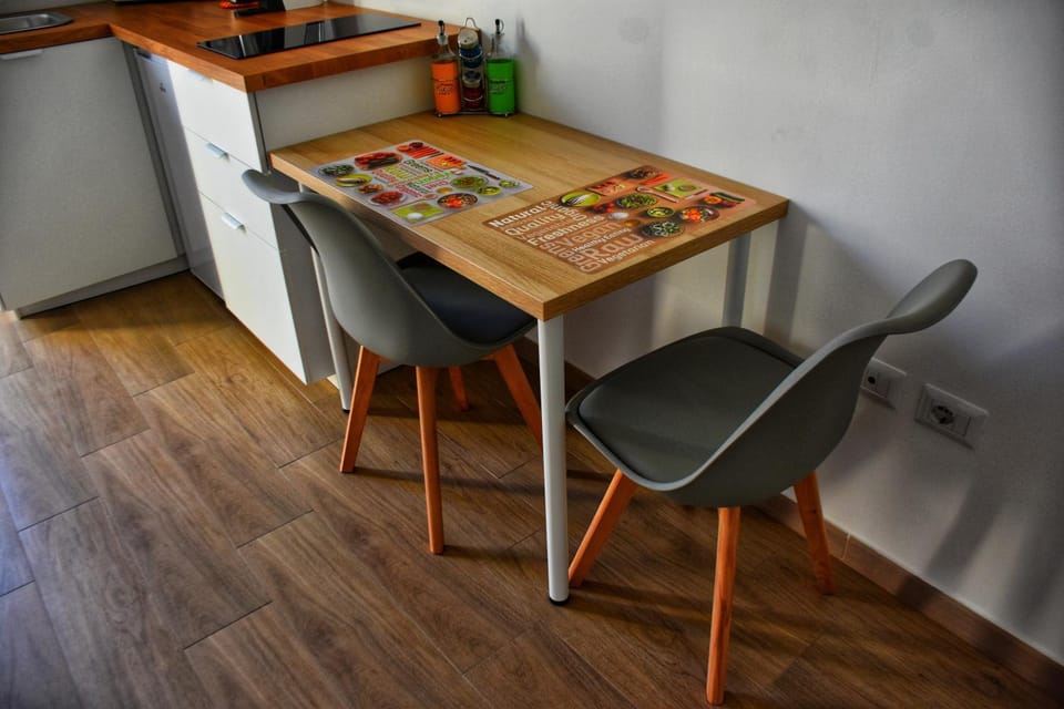 Dining area, Lunch, Lunch