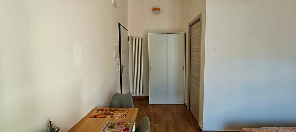 Photo of the whole room, wardrobe