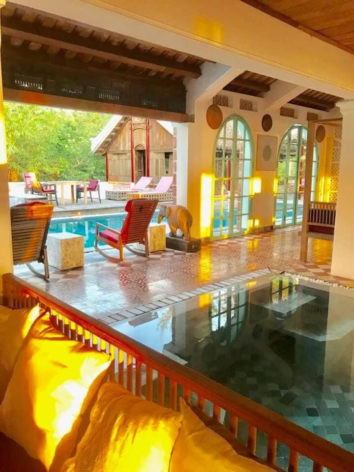 Restaurant/places to eat, Swimming pool, Swimming pool