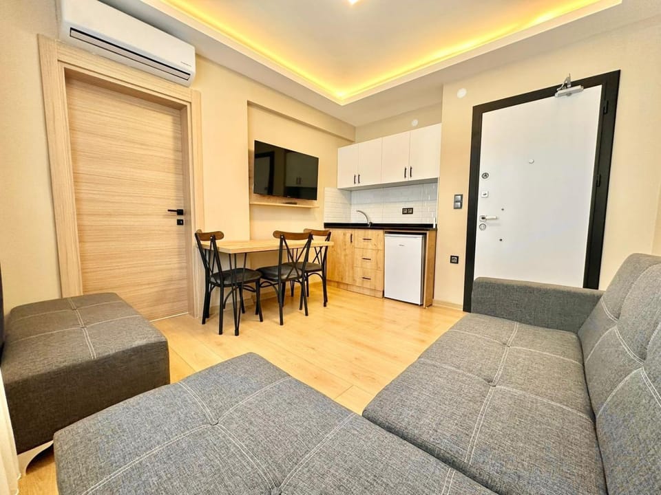 TV and multimedia, Kitchen or kitchenette, Living room, Seating area, Dining area, minibar, oven
