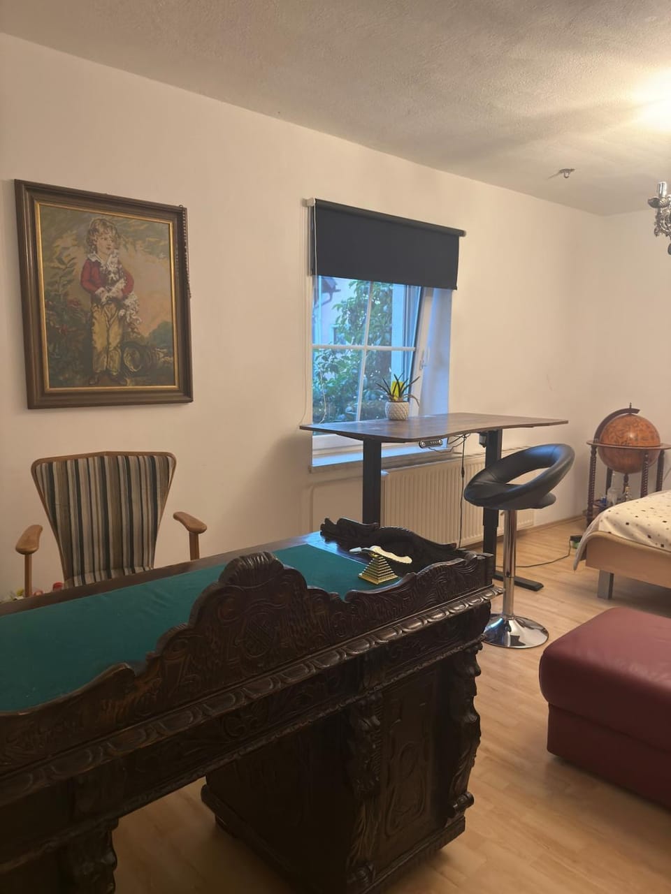 Photo of the whole room
