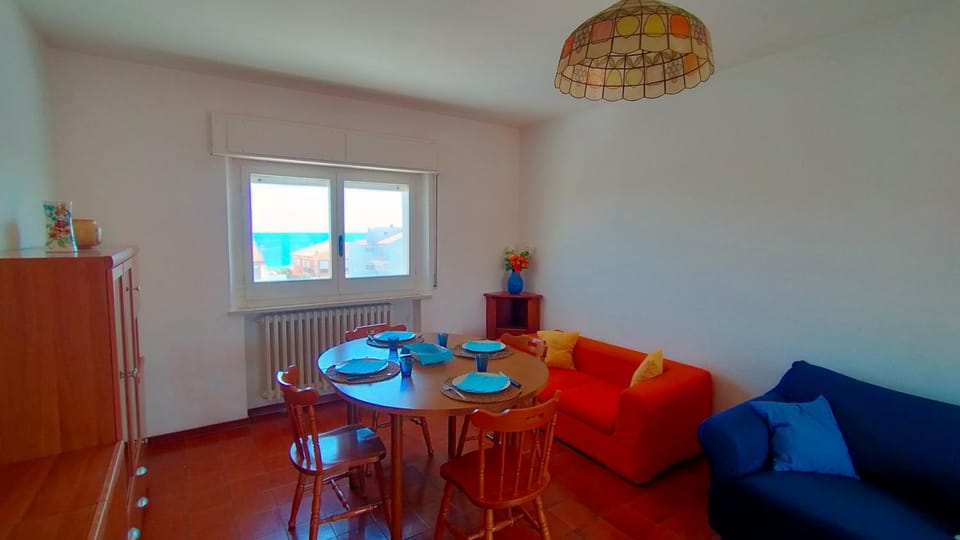 ATTICO TRILOCALE A DUE PASSI DAL MARE E DAL CENTRO cod 501 Apartment in Marcelli