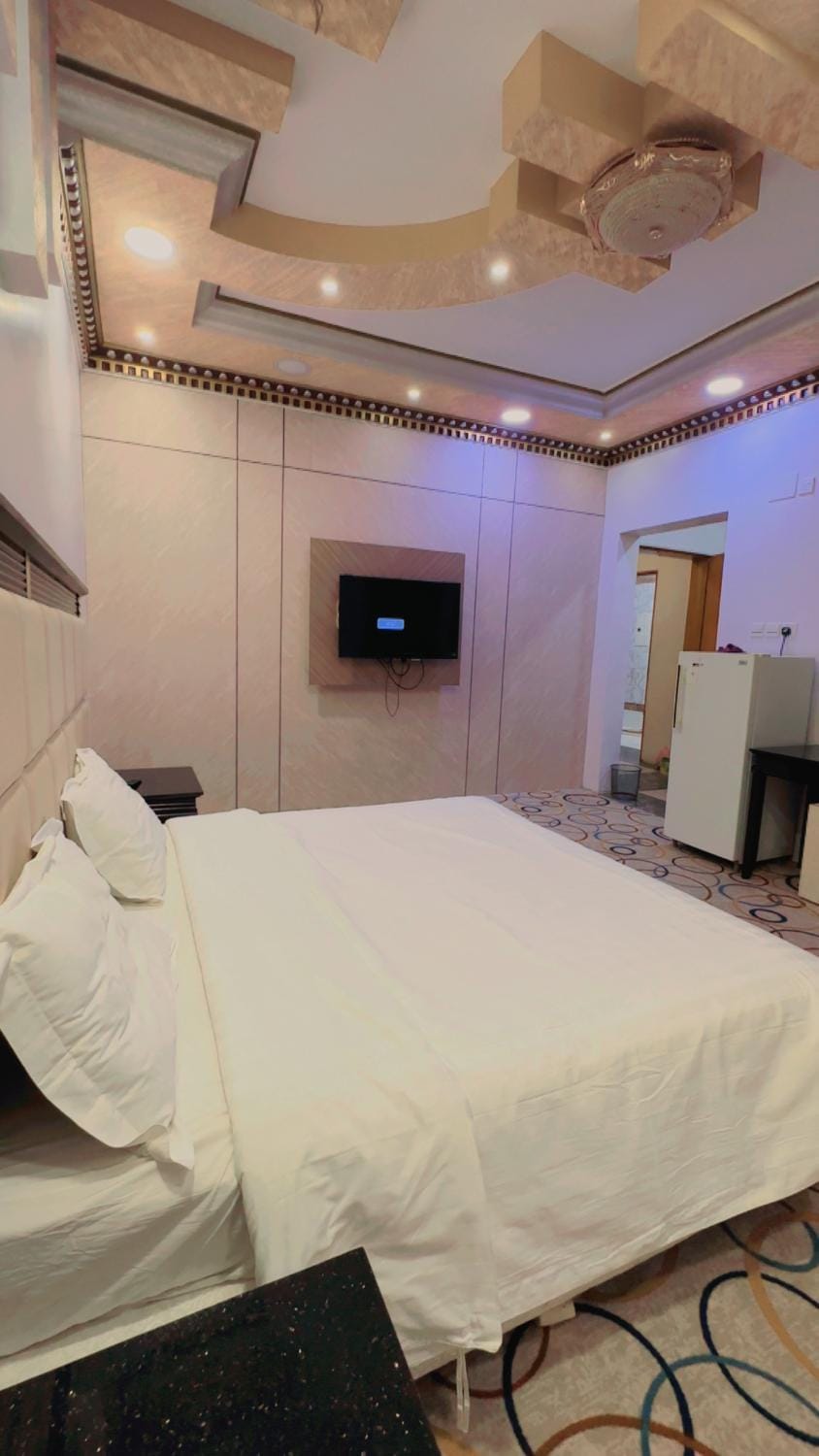 Bed, TV and multimedia