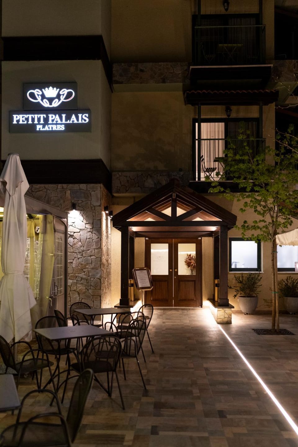 Property building, Restaurant/places to eat, Property logo or sign