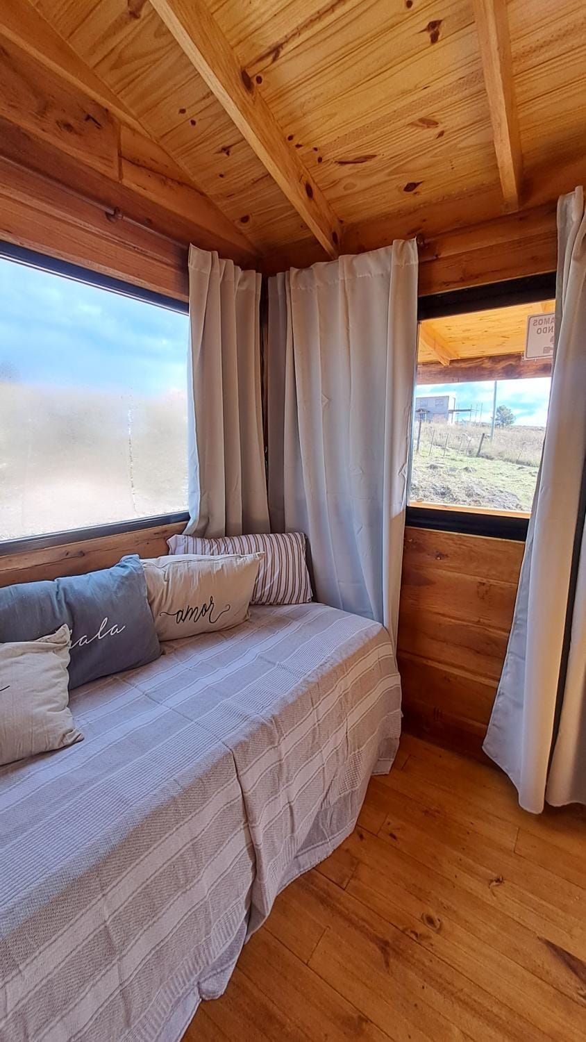 Bed, Living room
