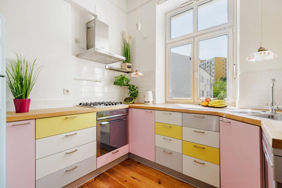 Kitchen or kitchenette, dishwasher, oven, stove