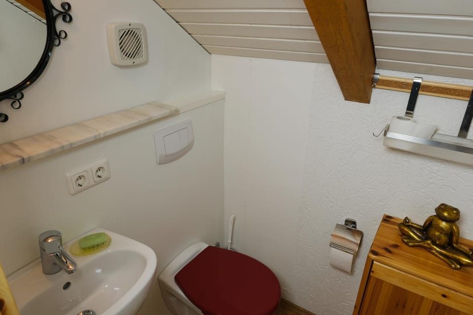 Toilet, Bathroom