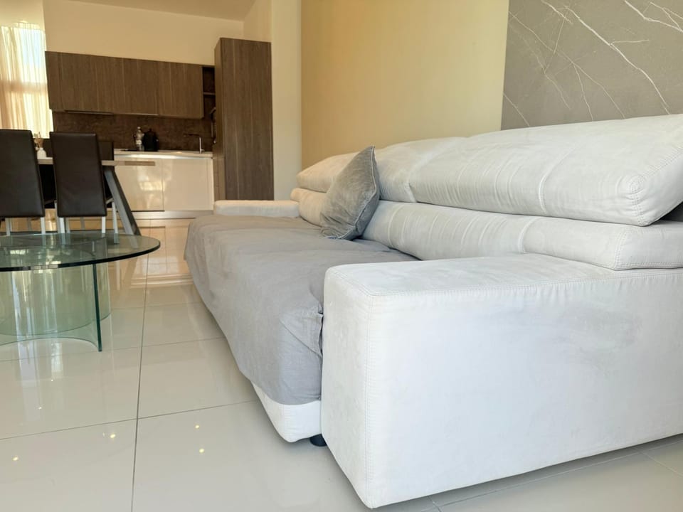 1 Palm Beach Penthouse - Seaview Apartment in Malta