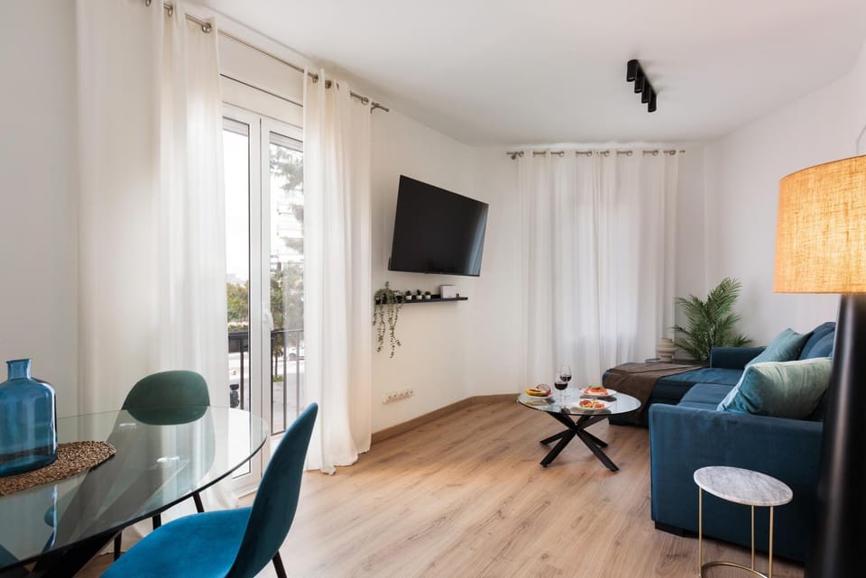 TV and multimedia, Living room, Dining area