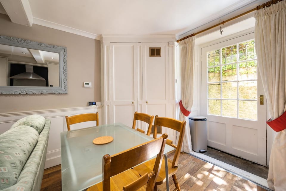 Spacious flat near city centre Apartment in Edinburgh