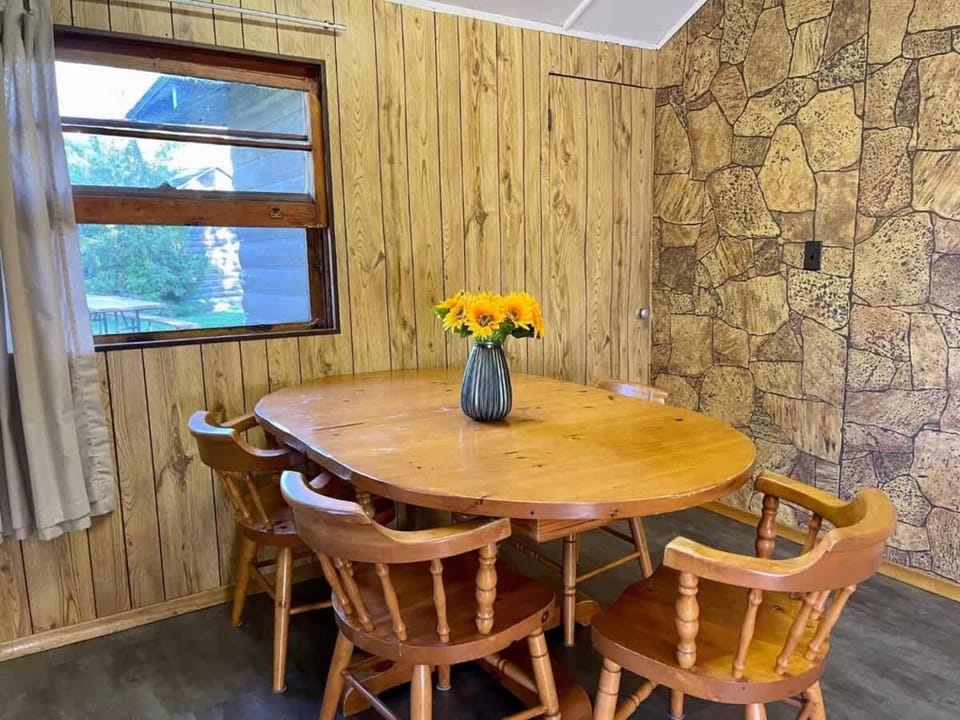 Balsam Lake - 3-Bedroom Cottage #4 House in Kawartha Lakes