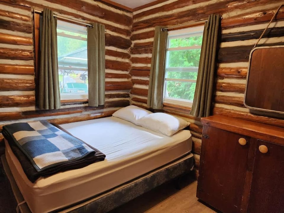 3-Bedroom Cottage #10 - Balsam Lake House in Kawartha Lakes