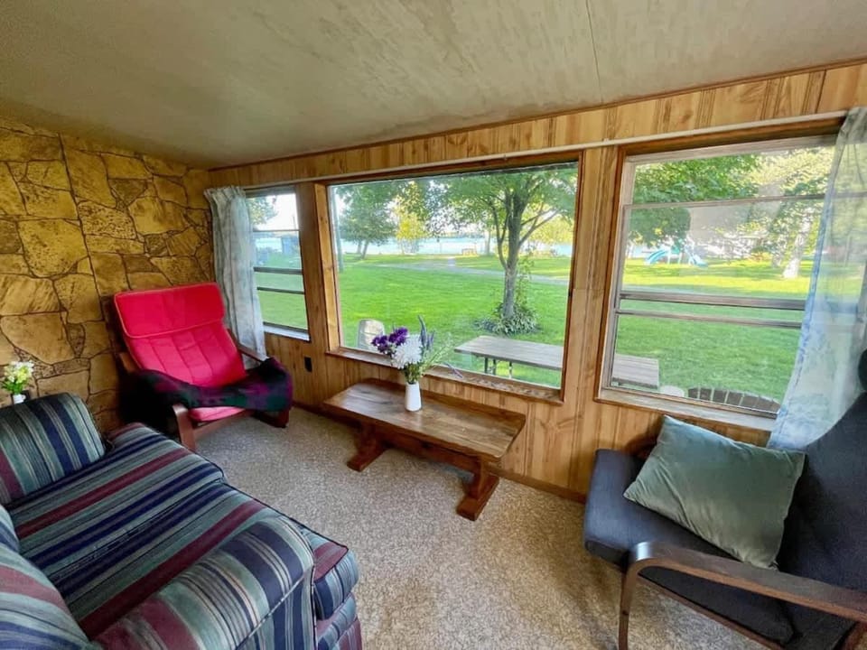 Balsam Lake - 3-Bedroom Cottage #3 House in Kawartha Lakes