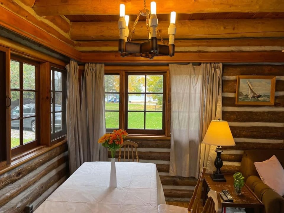 2-Bedroom - Balsam Lake Cottages Resort #12 House in Kawartha Lakes