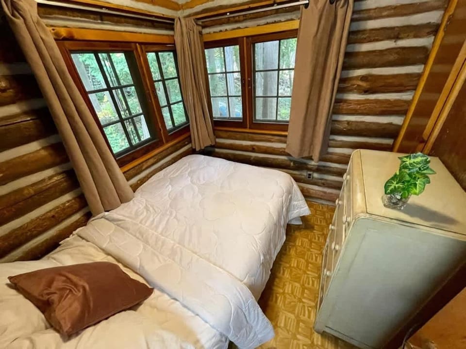 2-Bedroom - Balsam Lake Cottages Resort #12 House in Kawartha Lakes