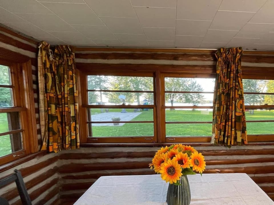 Balsam Lake - 2-Bedroom Cottage #6 House in Kawartha Lakes